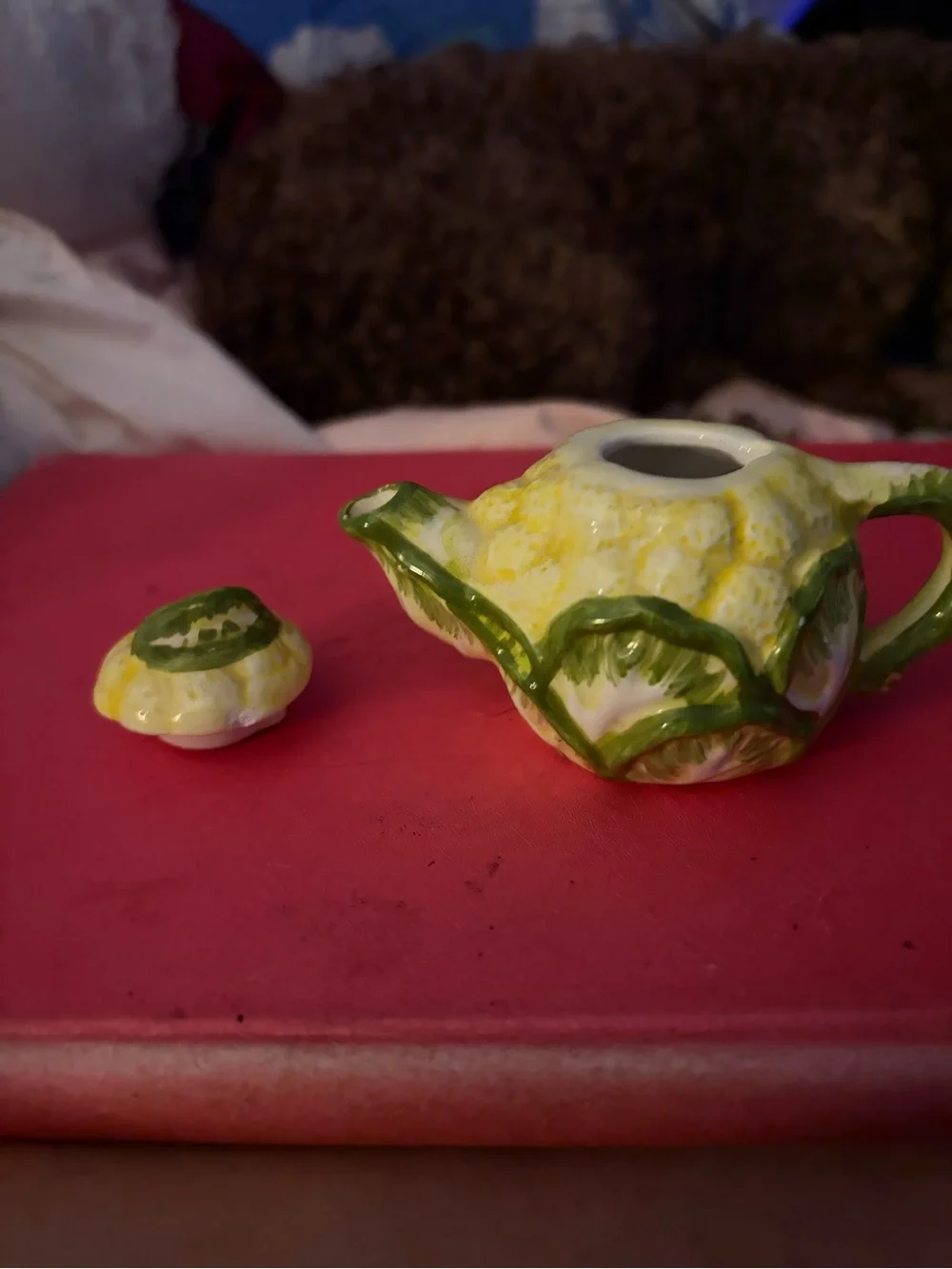Ceramic Lemon-Shaped Teapot in Yellow and Green